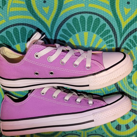 Converse All Star Chuck Tailors - Picture 3 of 5